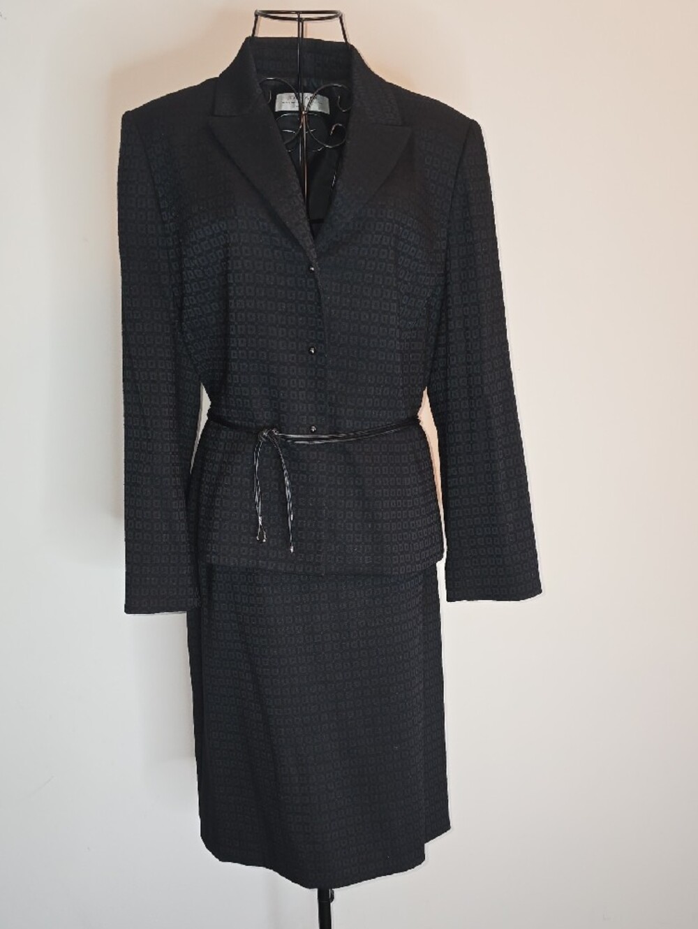 Tahari Black 2 Piece Skirt Suit Textured Jacket with Waist Tie